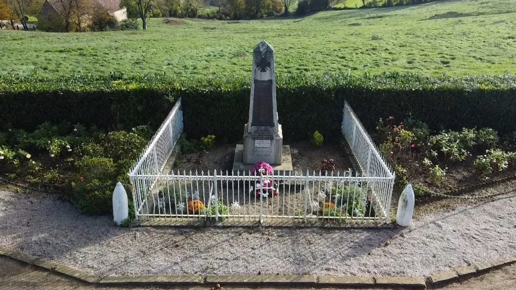 monument aux morts-Novembre 2022-Drône-Zelie Verhalle-